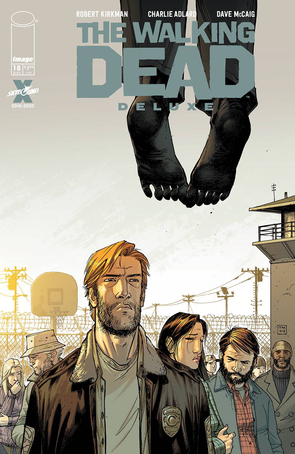 WALKING DEAD DLX #18 CVR B MOORE & MCCAIG (MR) - Packrat Comics